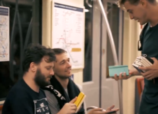 Taschenbücher wurden auf der Pest Metro verteilt