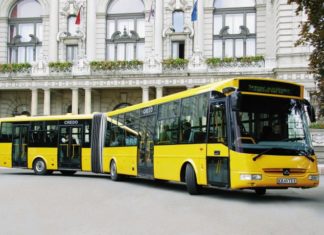 Passagier schlägt Busfahrer in Győr!