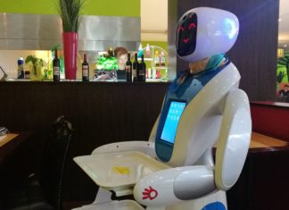 Erste Roboter-Kellnerin in Ungarn: Liu´s Cooking Étterem