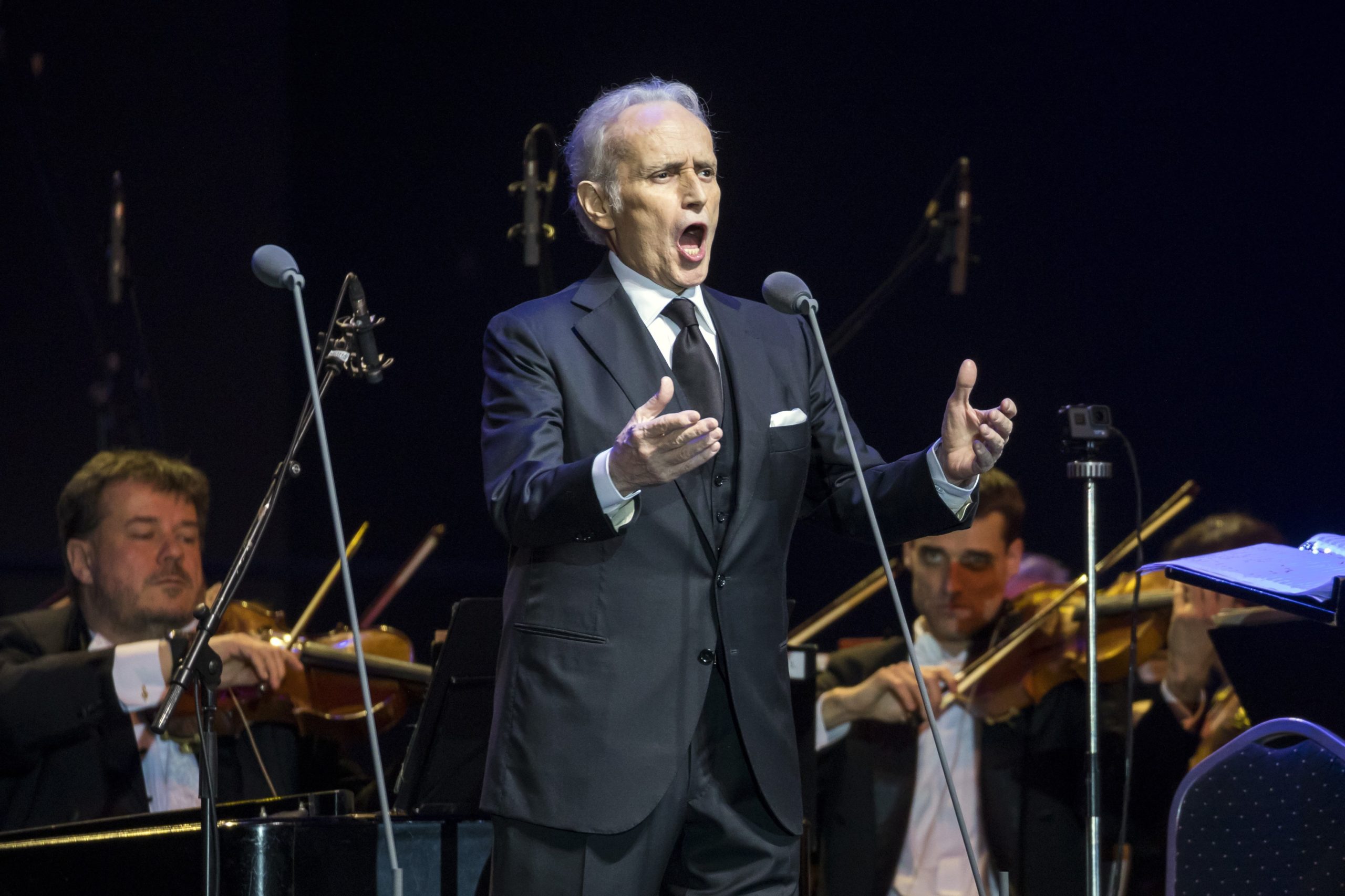 José Carreras trat in Budapest auf Reisemagazin