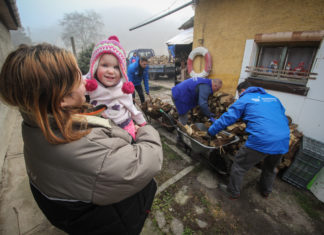 Hunderte von Familien wurden mit Feuerholz unterstützt!
