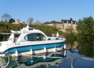 Mit dem Boot auf der Theiß Urlaub machen!