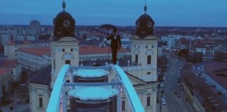 Krass! Der Regenschirm Mann!