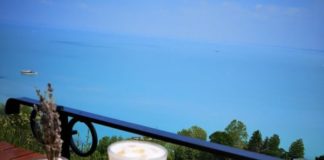 Bezauberndes Panorama und leckere Kuchen – Die Konditorei der Abtei von Tihany