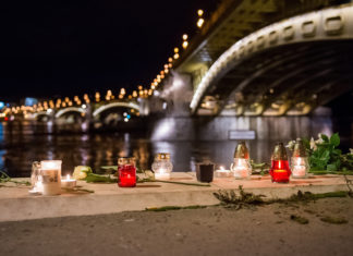 Donau Schiffsunfall: Österreichische Spezial-Taucher sollen bei der Bergung helfen