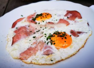 Frühstück im Restaurant und Boutique Hotel Baltazár in Budapest