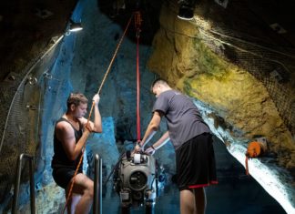 Tauchroboter in Molnár János Höhle getestet