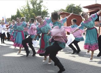 Eines der größten Folklorefeste Europas hat begonnen