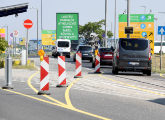 Bauarbeiten auf Strassen in Richtung Ferihegy!