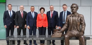 Die Statue von Széchenyi István wurde mit der Unterstützung von Audi Hungaria eingeweiht
