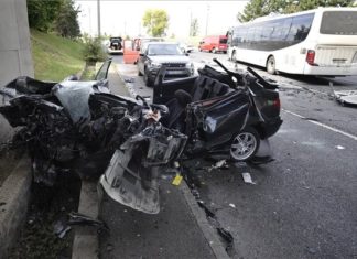 Mehrere Kilometer Staus im XI. bezirk Budapests aufgrund eines Unfalles