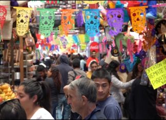 Guanajuato / Mexico: Strassenmalerei-Event so bunt wie die Stadt