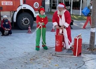 Auch der Nikolaus durfte Feuer löschen!