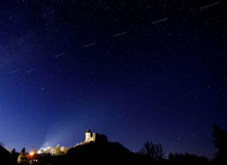 Satelliten über der Burg von Somoskő sichtbar!