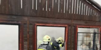 Feuer in Feriensiedlung: Holzhaus komplett abgebrannt!