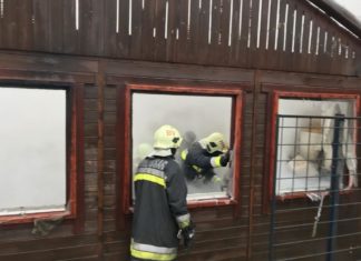 Feuer in Feriensiedlung: Holzhaus komplett abgebrannt!