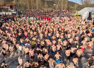 Kalter Start ins Jahr: Neujahrsschwimmen am Balaton