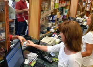 Schutzmasken: Inländische Apothekenvorräte fast ausverkauft