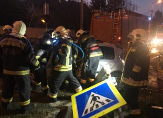 Vollsperrung: Frontalzusammenstoß in Budakalász