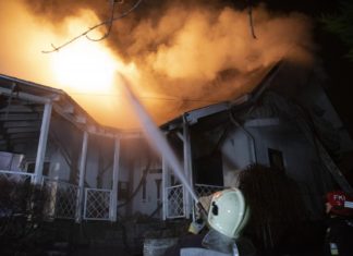 Einfamilienhaus in Csepel in Flammen – Familie konnte sich retten!