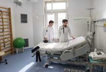 Die renovierte familienfreundliche Geburtshilfe des Győr-Krankenhauses wurde übergeben