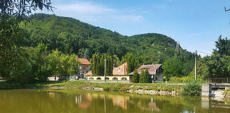 Touristen- und Fischerei Besucherzentrum in Esztergom im Bau