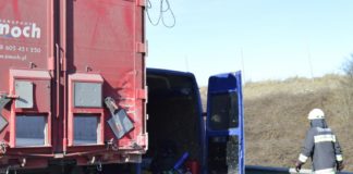 Langer Stau: LKW und Kleinbus kollidierten auf M1!