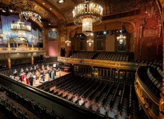 Leerer Konzertsaal: Klassische Töne dann halt digital