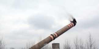 Aufwendige Sprengung in Szirmabesenyő Startschuß für neuen Industriepark