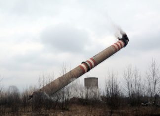 Aufwendige Sprengung in Szirmabesenyő Startschuß für neuen Industriepark