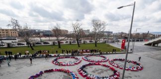 Junge Wrestler formierten sich in Budapest zum Flashmob