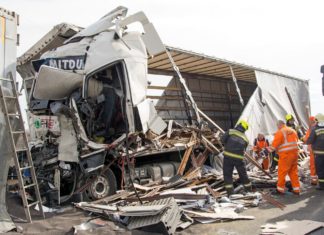 Schwerer LKW Unfall auf der M1 bei Hegyeshalom!