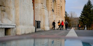 Unis in Ungarn dicht: Letzte Studenten verlassen die Universitäten