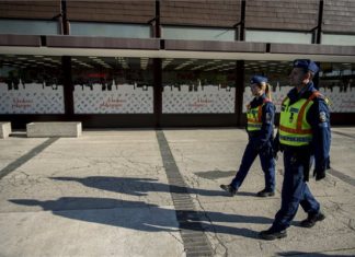 Auch in Szekszárd partrouilliert die Polizei