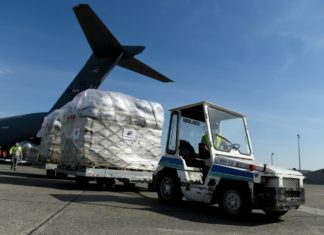 Corona-Luftbrücke: Vier große Frachtflieger bringen weitere Schutzausrüstung nach Ungarn