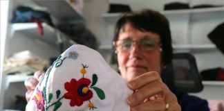 Matyo-Muster auf Nase-Mundschutzmaske