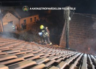 Feuer in Mehrfamilienhaus: 70 Personen von Feuerwehr evakuiert