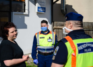 Ausgangssperren und häusliche Quarantänen werden in Ungarn von der Polizei kontrolliert