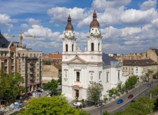 Pfarrkirche St. Joseph glänzt wieder unter der ungarischen Sonne in Józsefváros