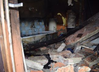 Explosion und Hausbrand in Pétfürdő