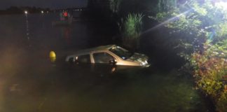 Auto stürzte in die Donau in Dömsöd