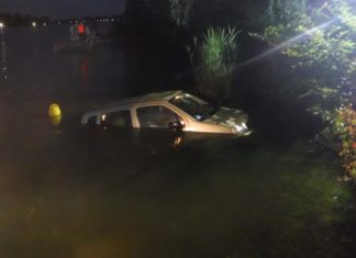 Auto stürzte in die Donau in Dömsöd