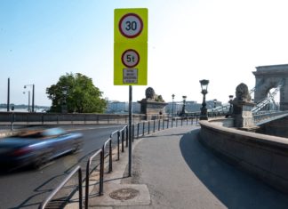Achtung! Kettenbrücken-Tempolimit auf 30 Km/h gesetzt