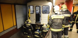 Budapest: Mann unter Metrozug geraten!
