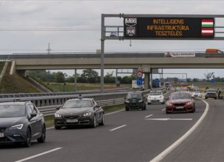 Selbstfahrende Autos auf der M86 bei Csorna