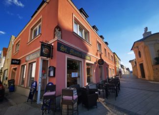 Mal über die Grenze: Österreichisch-Britischer Pub mit Ungarischem Touch auf der Karte