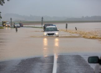 Hochwassersituation: Gebiete immer noch unter Wasser!