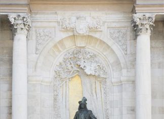 König Mathias Brunnen ist wieder in Betrieb