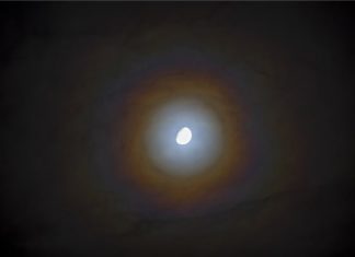 Halo-Phänomen um den Mond