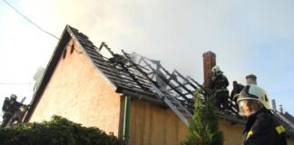 Pázmánd Dachstuhlbrand eines Familienhauses
